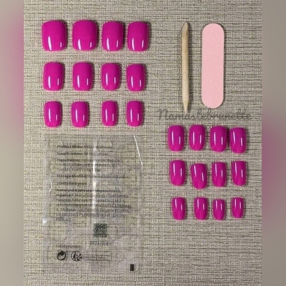 2/$16 Short Bright Pink Press On Nails - Picture 4 of 9